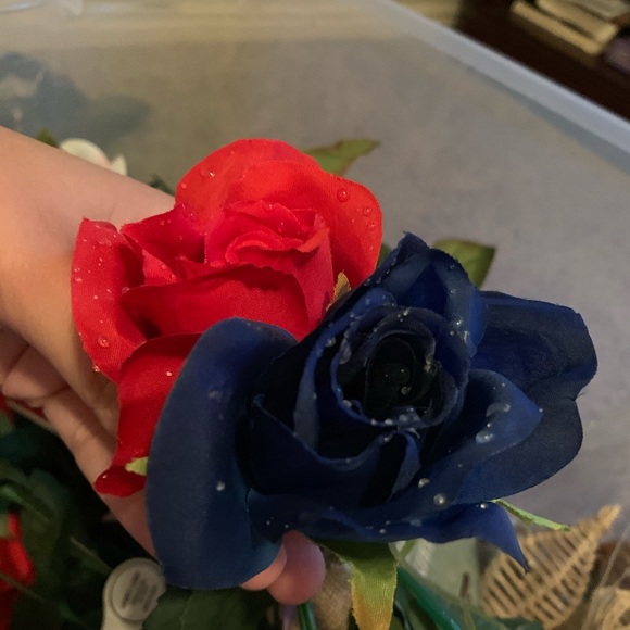 Made-to-Order Mickey-Shaped College Wreath - Picture 5 of 8